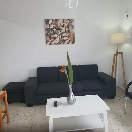 G&e Harbour 14 Apartment