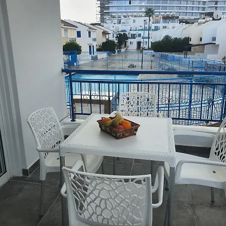 G&e Harbour 14 Apartment